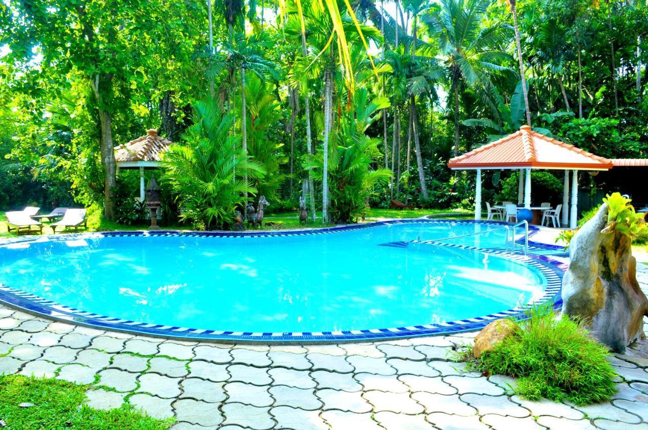 Ayubowan Swiss Lanka Bungalow Resort Bentota Exterior photo